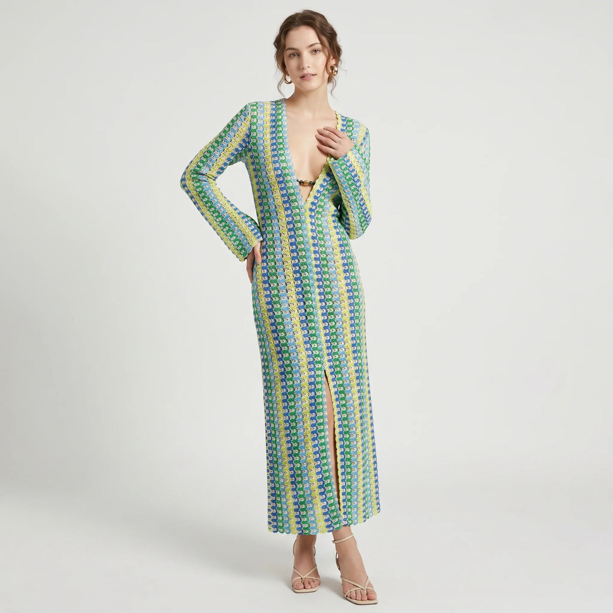 Abito lungo multicolore in maglia – Scollo a V, maniche lunghe e spacco