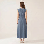 Sommerkjole til Dame – Ærmeløs Midikjole med Bælte og Elegant Silhuet